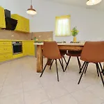 Michele Apartment