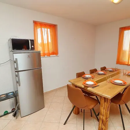 Michele アパート オレビック